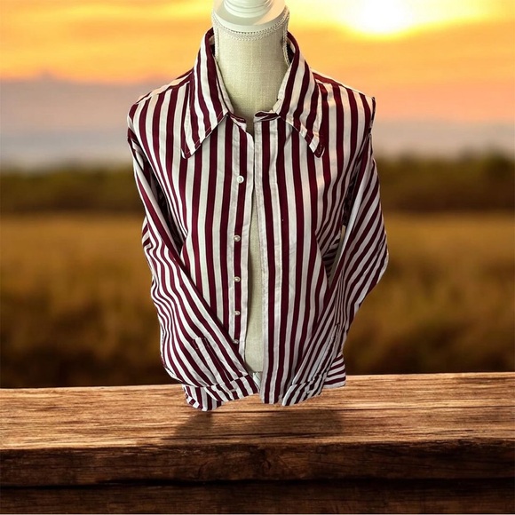 VINTAGE oversized button down shirt. Perfect “Back to School”. - Picture 3 of 3